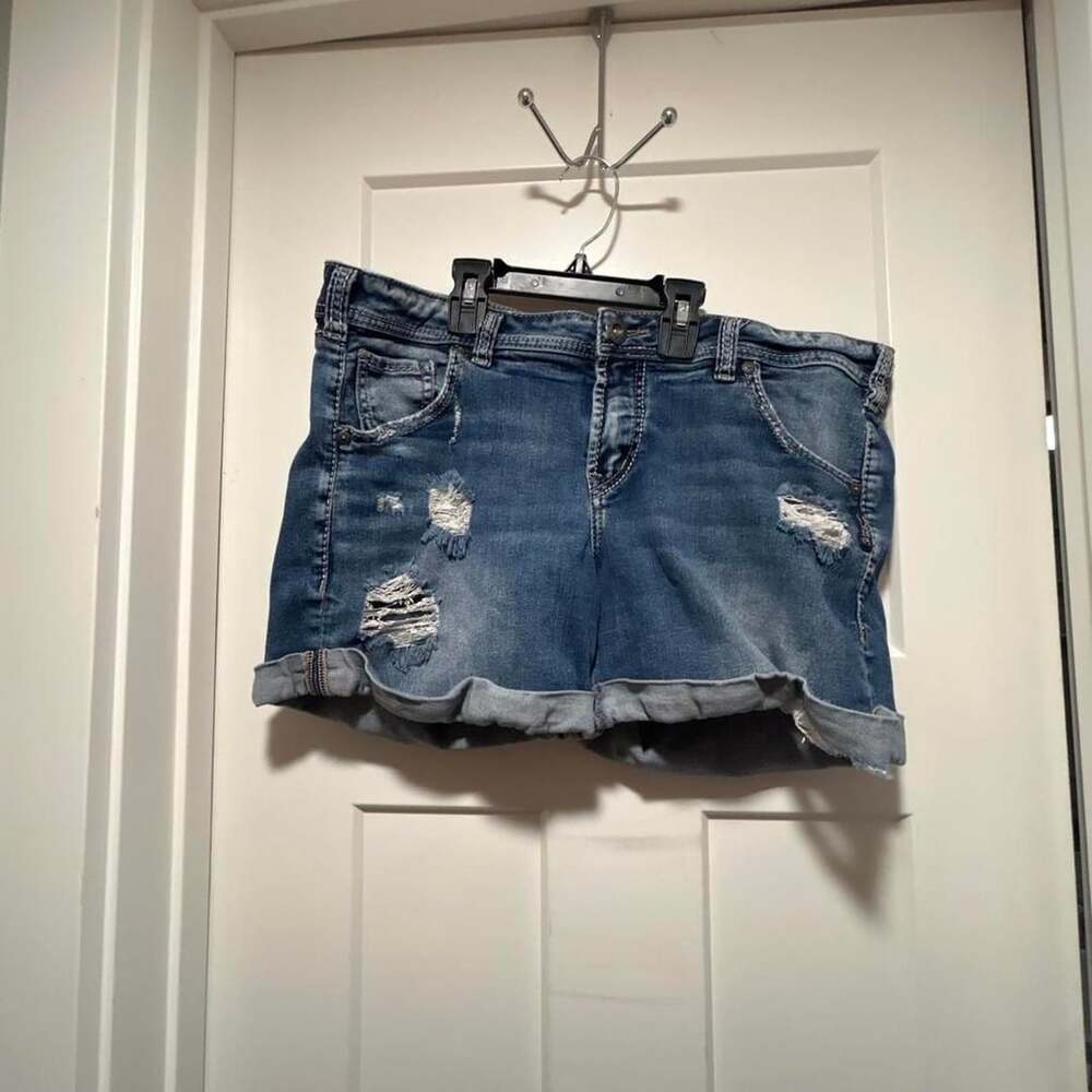 Silver Jeans Co. Distressed Denim Shorts Size 31